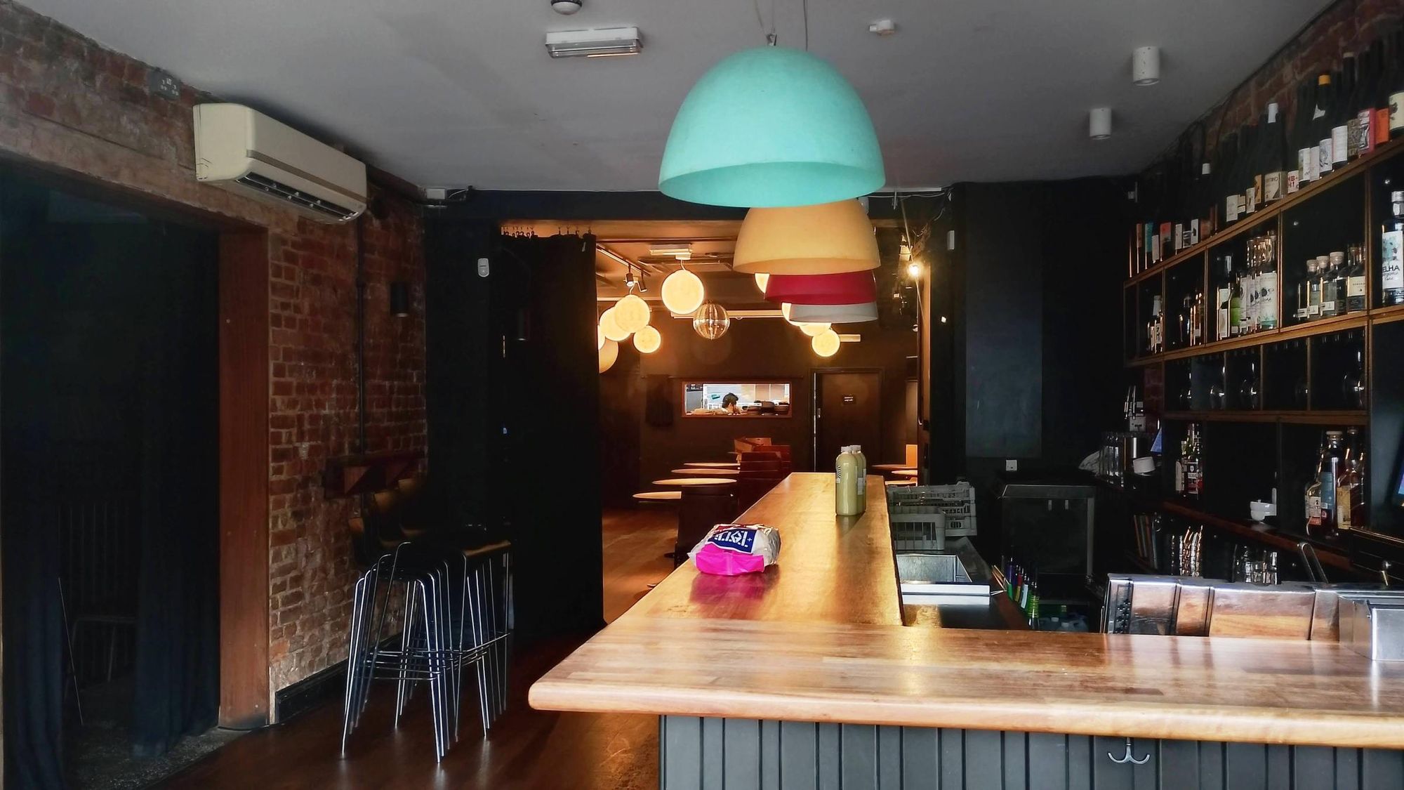 Taken 28 October 2025. (Bar). Published on 29-10-2025