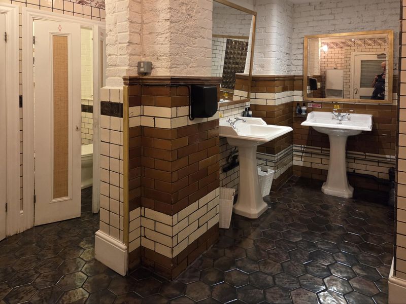 Camino London EC1M 20260930. (Pub, Bar). Published on 14-10-2026