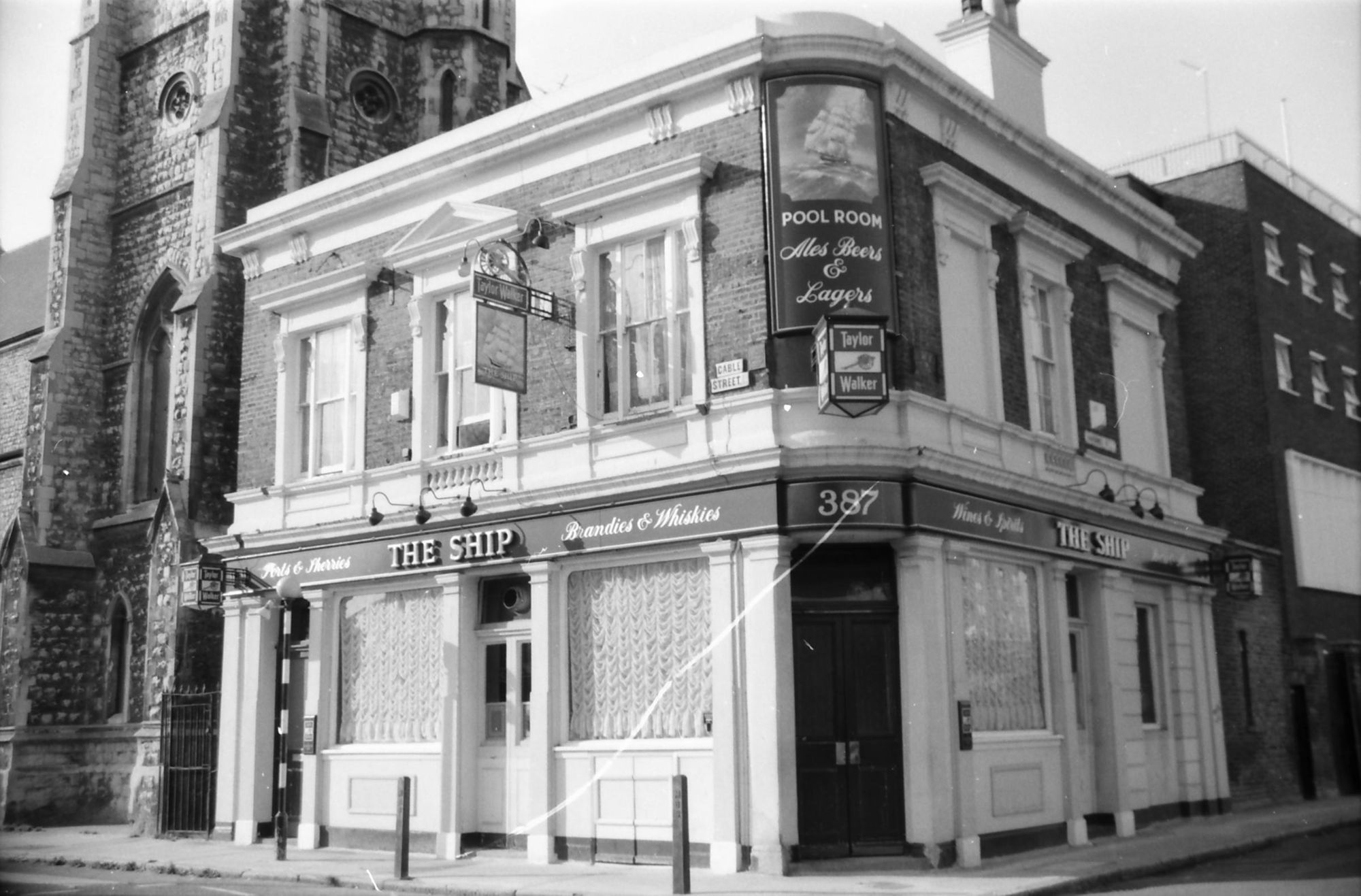 E1-Ship taken Oct 1988.jpg. (Pub, External, Key). Published on 02-01-2018