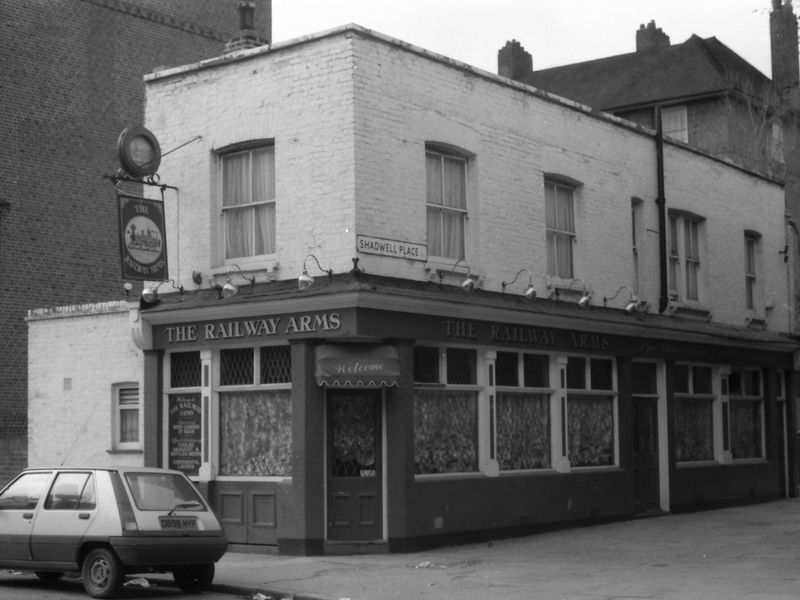 E1-Railway Arms Sutton St taken Feb 1989.jpg. (Pub, External, Key). Published on 02-01-2018