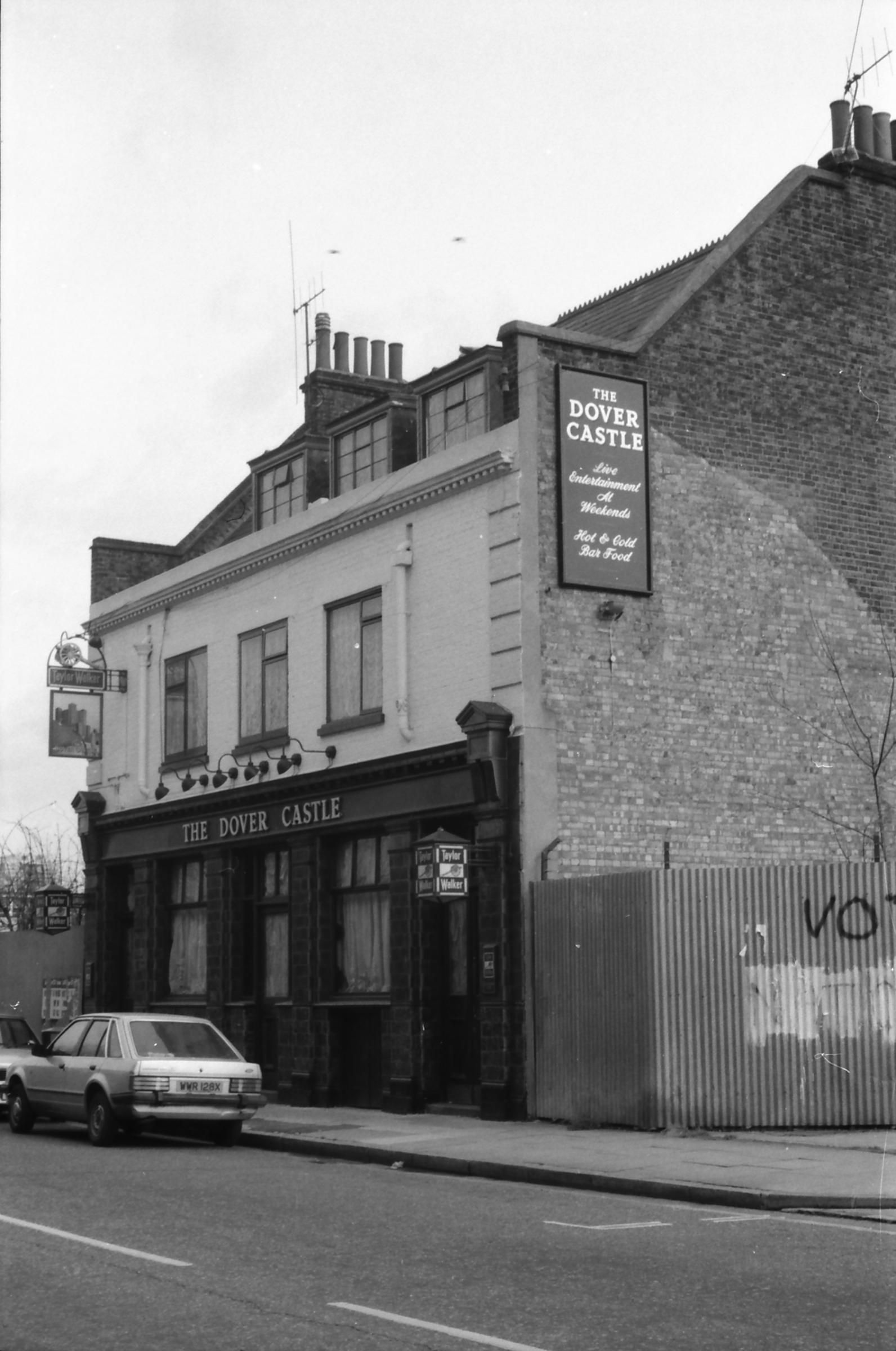 Dover Castle London E1 taken 19 Feb 1989. (Pub, External). Published on 27-12-2017
