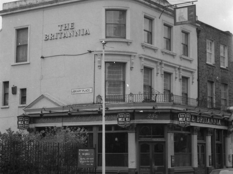 Britannia Cable Street London E1 taken 19 Feb 1989. (Pub, External). Published on 27-12-2017