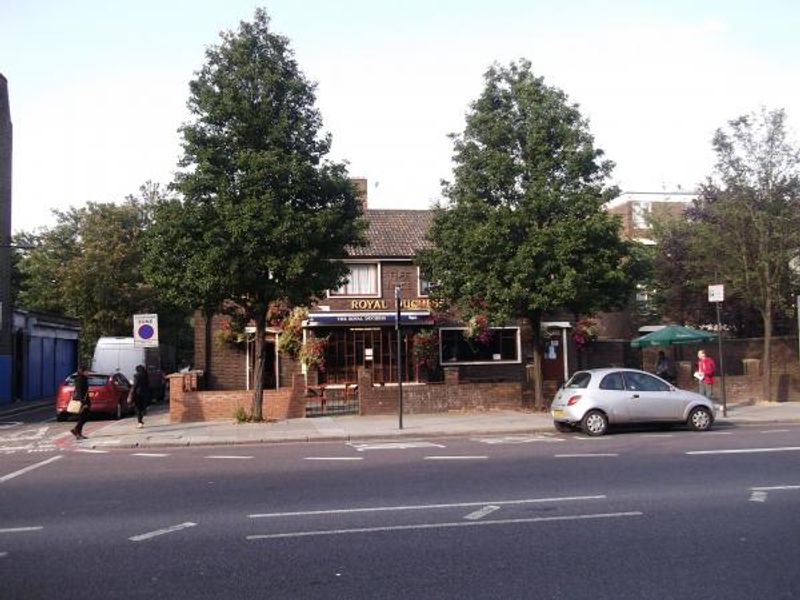 Royal Duchess London E1 taken Set 2013. (Pub, External, Key). Published on 19-11-2013
