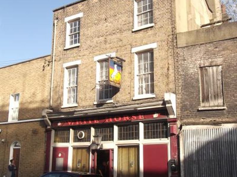 White Horse, White Horse Road London E1. (Pub, External). Published on 14-10-2013