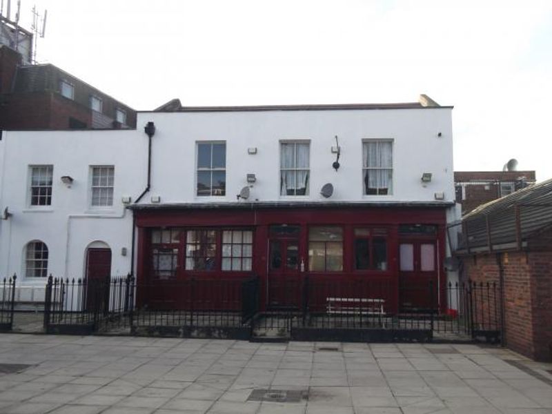 Hollands London E1 taken Oct 2013. (Pub, External, Key). Published on 02-12-2013