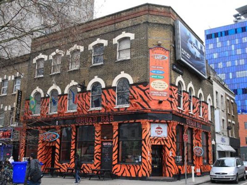 London Hospital Tavern - Urban Bar London E1. (Pub, External). Published on 20-09-2013 