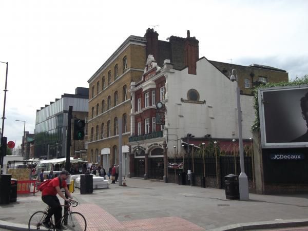 Blind Beggar London E1 from Cambridge Heath Road. (Pub, External). Published on 07-10-2013