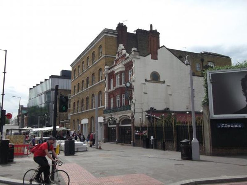 Blind Beggar London E1 from Cambridge Heath Road. (Pub, External). Published on 07-10-2013