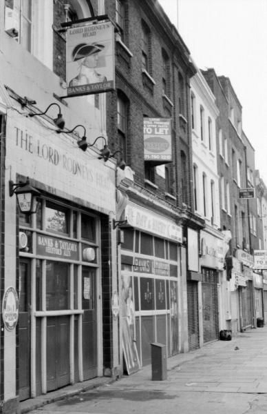 Lord Rodneys Head  London E1. (Pub). Published on 13-04-2016