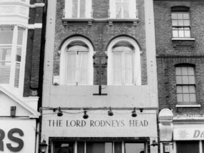 Lord Rodneys Head  London E1. (Pub). Published on 13-04-2016