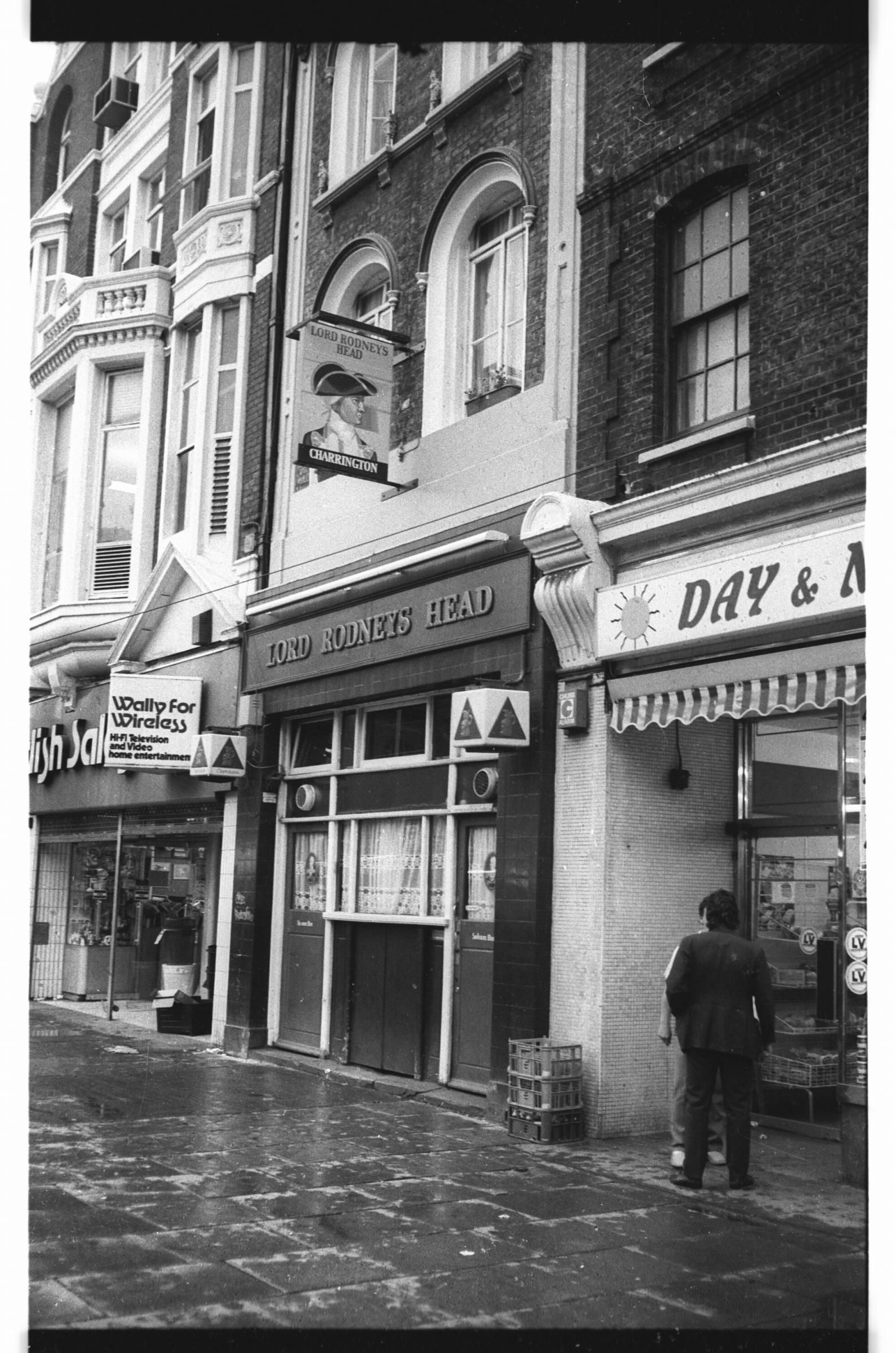 E1-Lord Rodneys Head Aug 1985.jpg. (Pub, External). Published on 29-12-2017