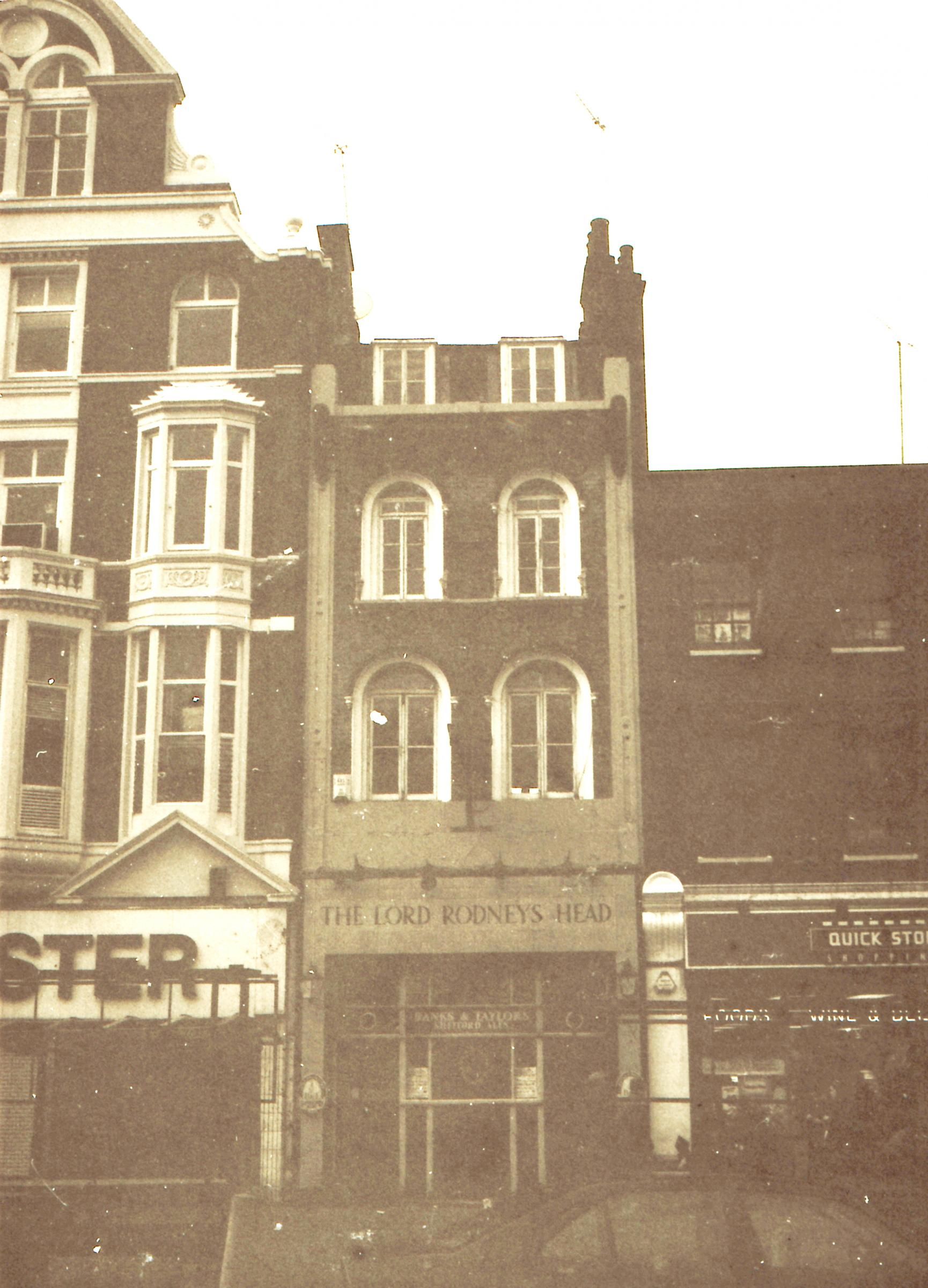 E1-Lord Rodneys Head2 taken maybe 1991.jpg. (Pub, External). Published on 29-12-2017