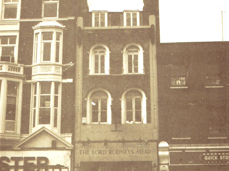 E1-Lord Rodneys Head2 taken maybe 1991.jpg. (Pub, External). Published on 29-12-2017
