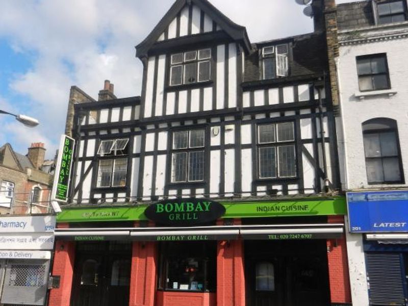 Black Bull London E1. (Pub, External). Published on 12-11-2013 