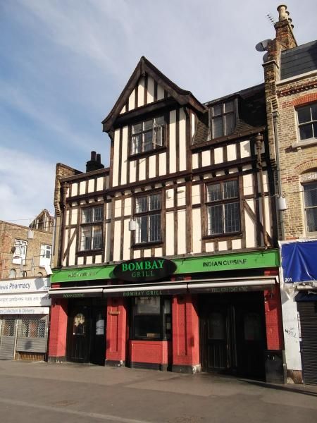 Black Bull London E1 taken Aug 2013. (Pub, External). Published on 12-11-2013