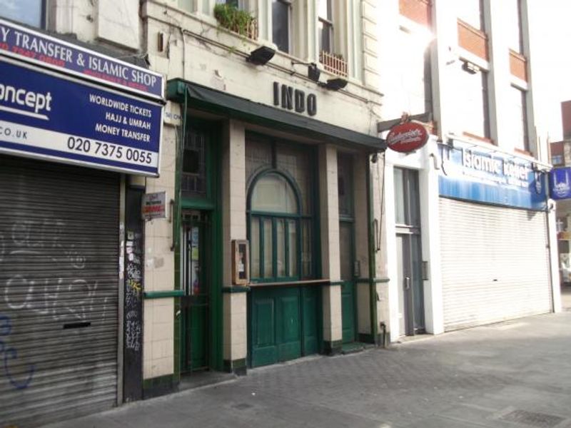 Old Blue Anchor-Indo London E1 taken Aug 2013. (Pub, External). Published on 19-11-2013