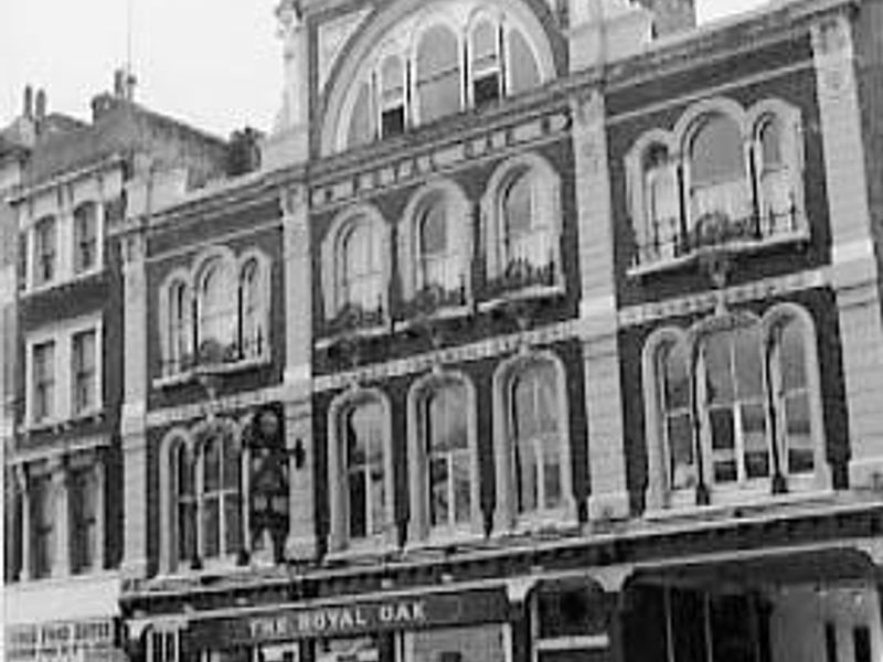Royal Oak London E1. (Pub, External). Published on 03-11-2022
