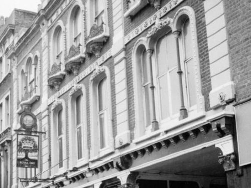Royal Oak London E1 taken in 1985. (Pub). Published on 13-04-2016