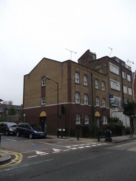 Sir John Falstaff London E1 taken Sept 2013. (Pub, External). Published on 19-11-2013