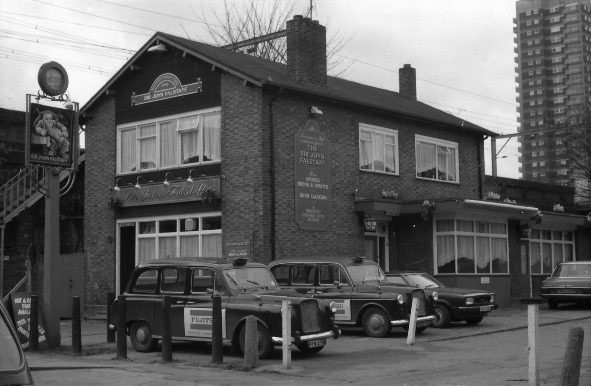 E1-Sir John Falstaff taken 19 Feb 1989.jpg. (Pub, External, Key). Published on 02-01-2018