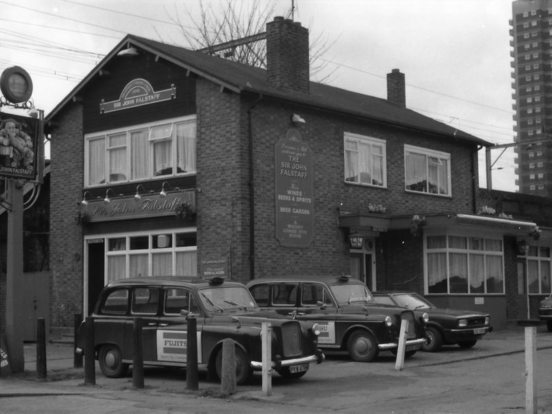 E1-Sir John Falstaff taken 19 Feb 1989.jpg. (Pub, External, Key). Published on 02-01-2018 