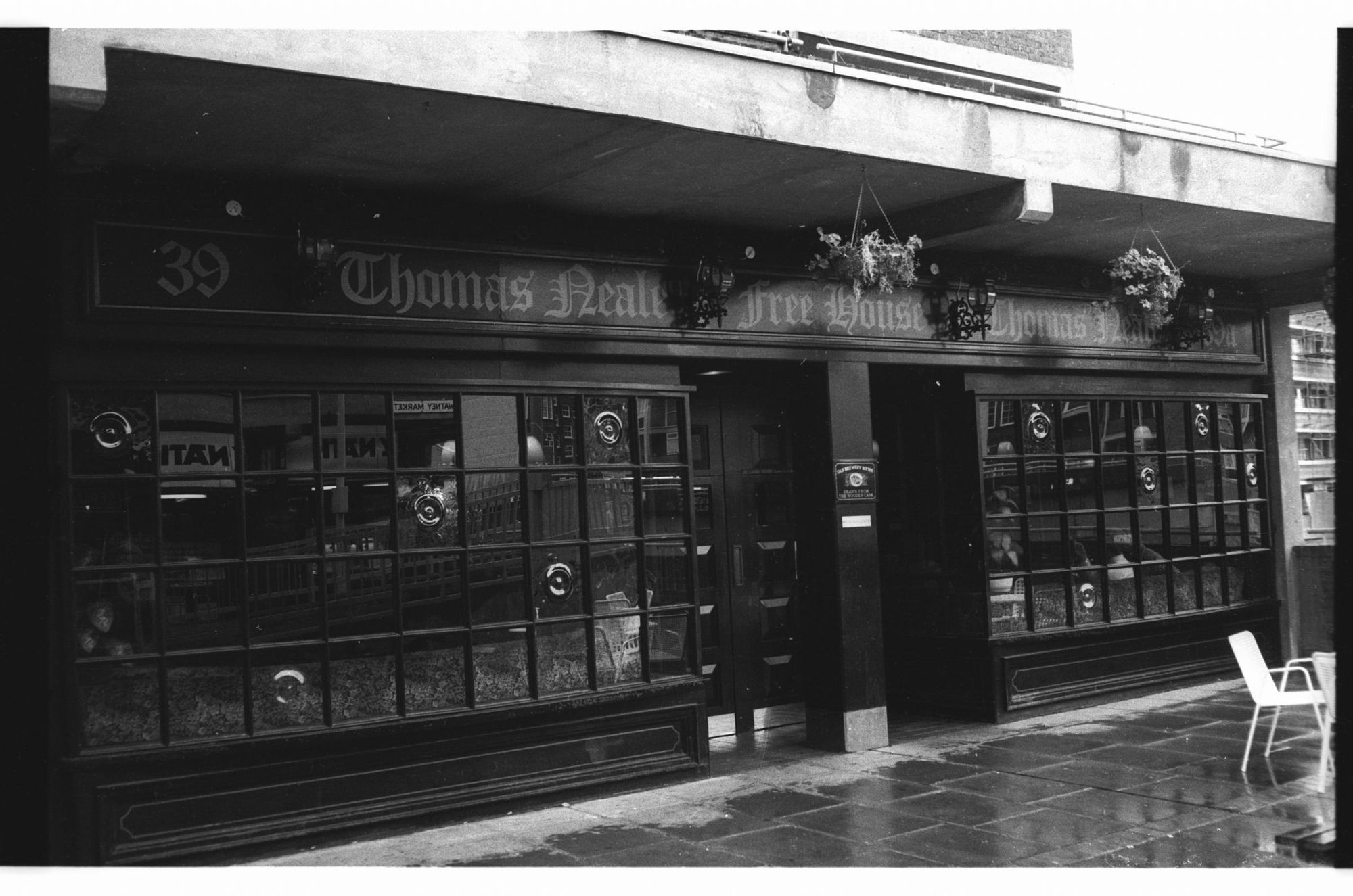 E1-Thomas Neale July 1985.jpg. (Pub, External). Published on 02-01-2018
