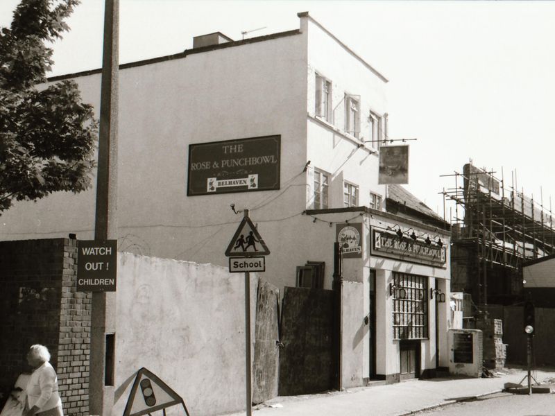 E1-Rose & Punchbowl taken Aug 1989.jpg. (Pub, External, Key). Published on 02-01-2018 