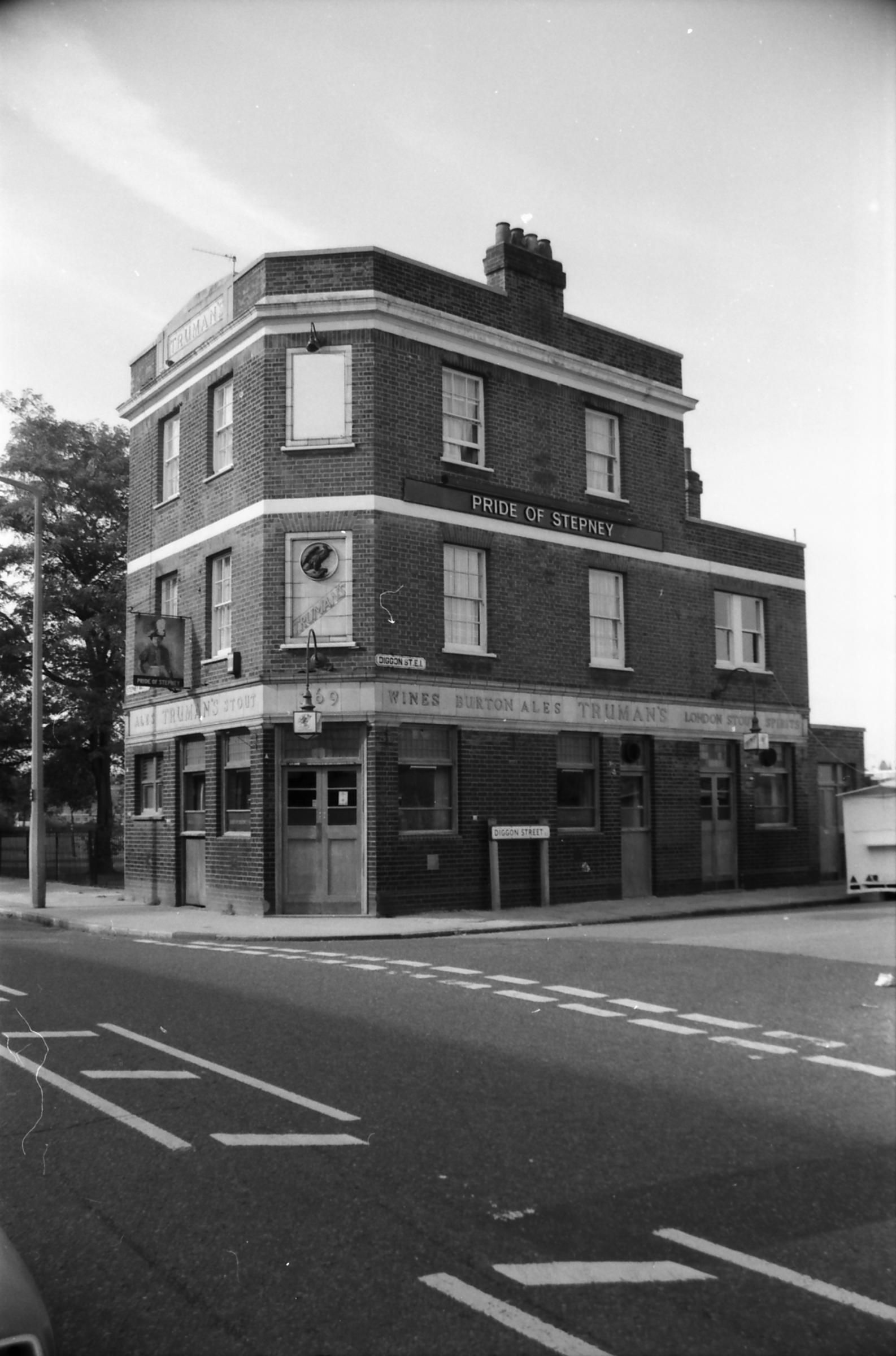 E1-Pride Of Stepney taken 1 Oct 1988.jpg. (Pub, External). Published on 02-01-2018