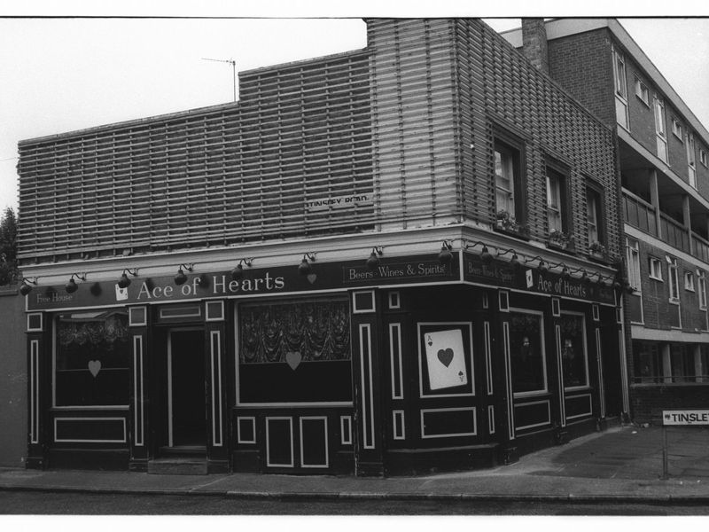 Ship on the Green/Ace of Hearts London E1 taken July 1985. (Pub, External). Published on 27-12-2017