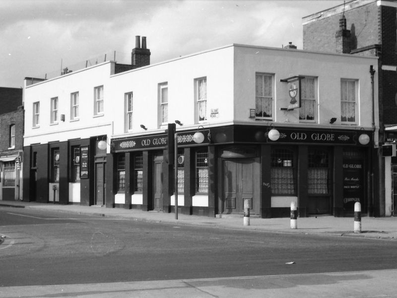 E1-Old Globetaken 19-4-1987.jpg. (Pub, External, Key). Published on 02-01-2018