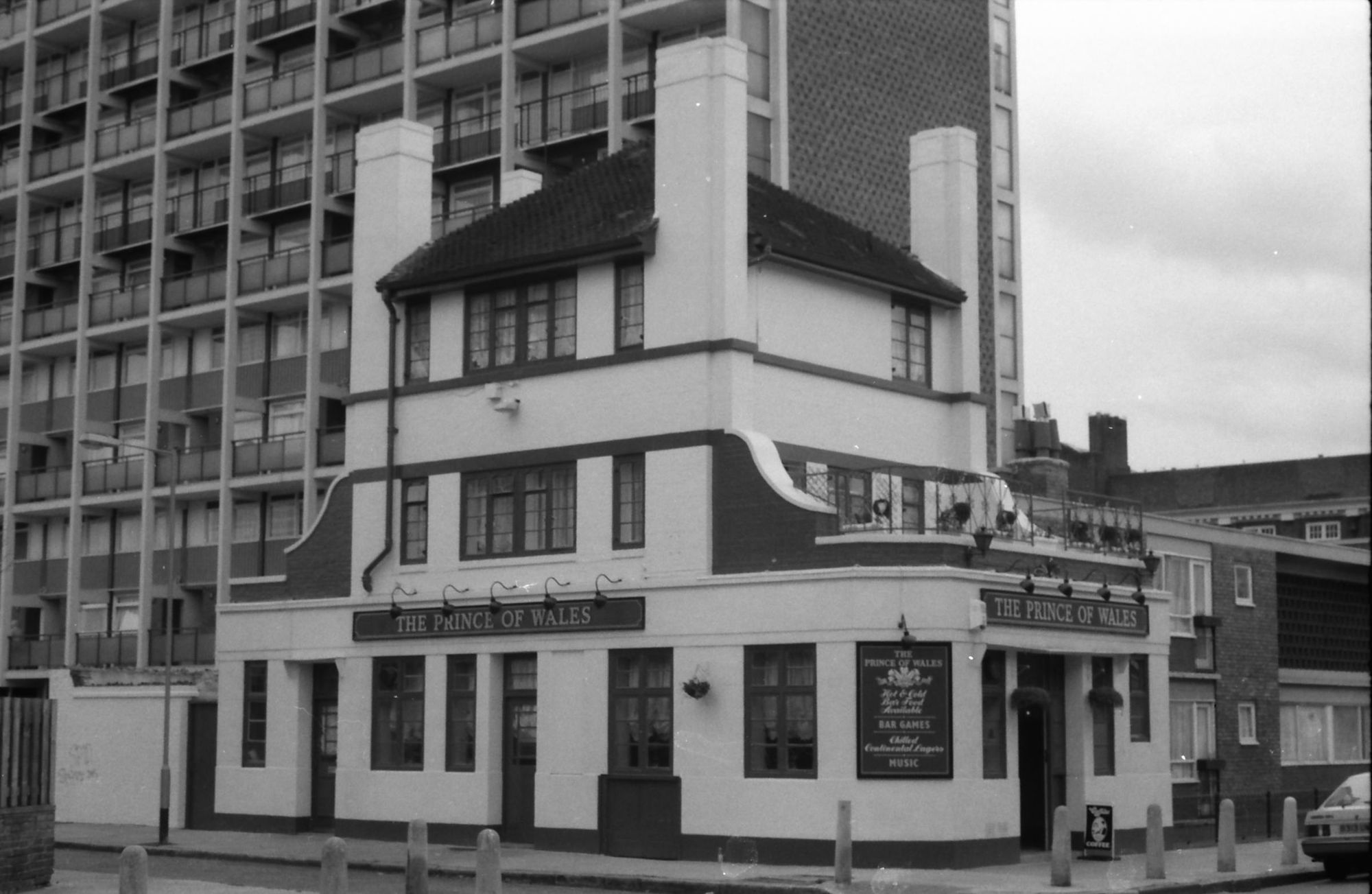 Prince of Wales London E1 taken 19 Feb 1989. (Pub, External, Key). Published on 28-03-2018