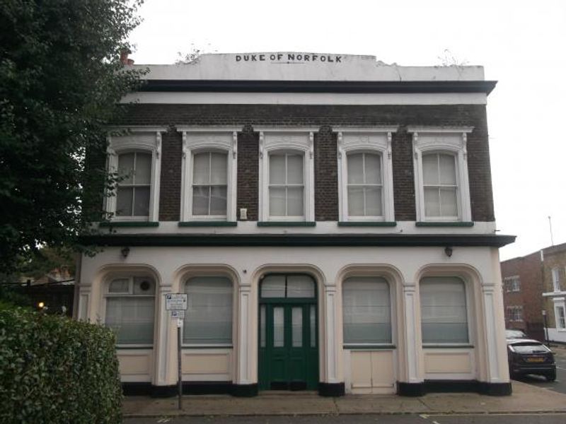 Duke of Norfolk London E1. (Pub, External). Published on 03-10-2013