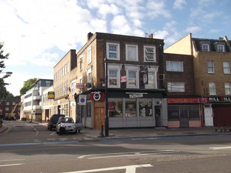 Kings Arms Mile End Road London E1. (Pub, External). Published on 23-09-2013