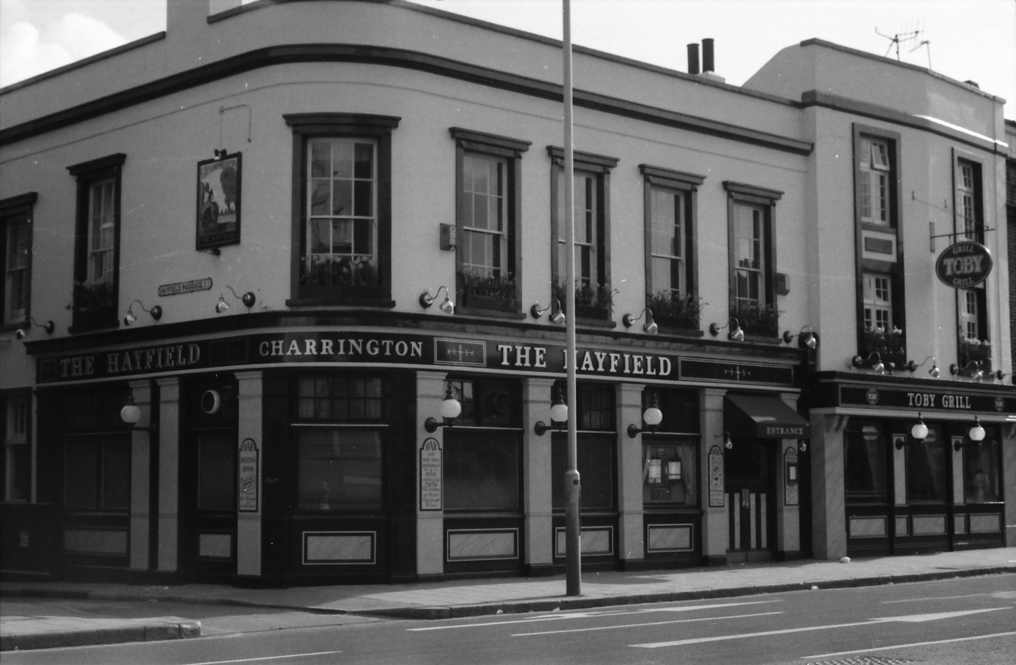 E1-Hayfield taken 19-4-1987.jpg. (Pub, External). Published on 28-12-2017