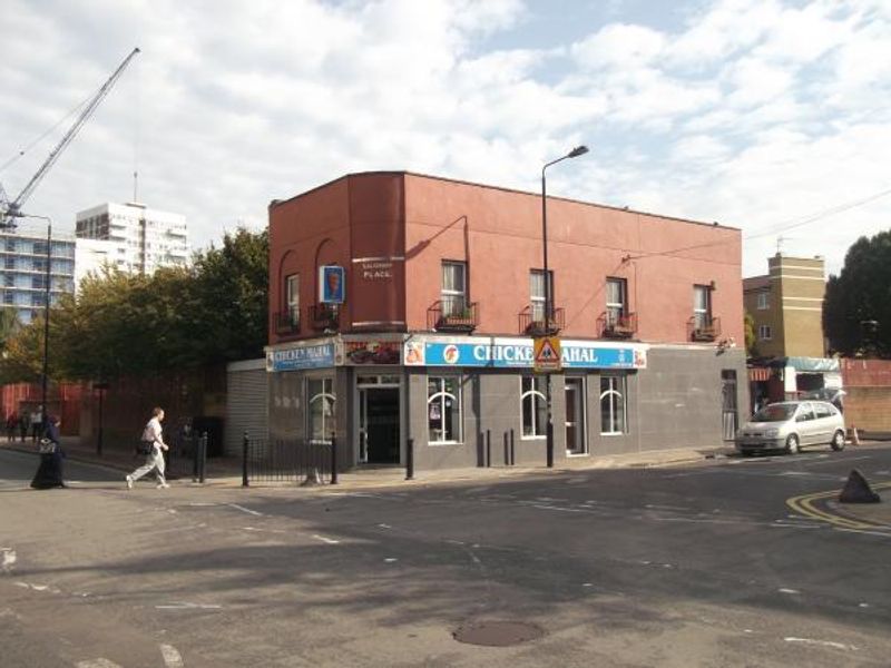 Crown & Sceptre London E1. (Pub, External). Published on 03-10-2013