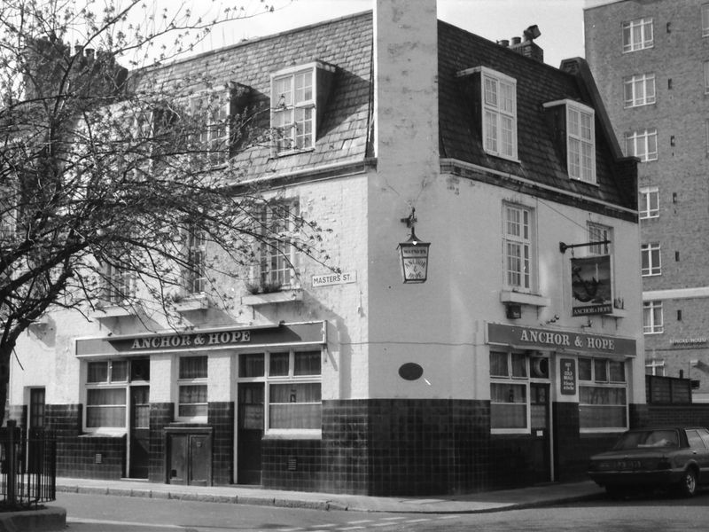 London E1 Anchor & Hope taken 19-04-1987. (Pub). Published on 27-12-2017