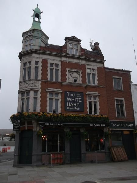 White Hart Mile End Rd London E1 taken Jan 2014. (Pub, External). Published on 06-04-2014