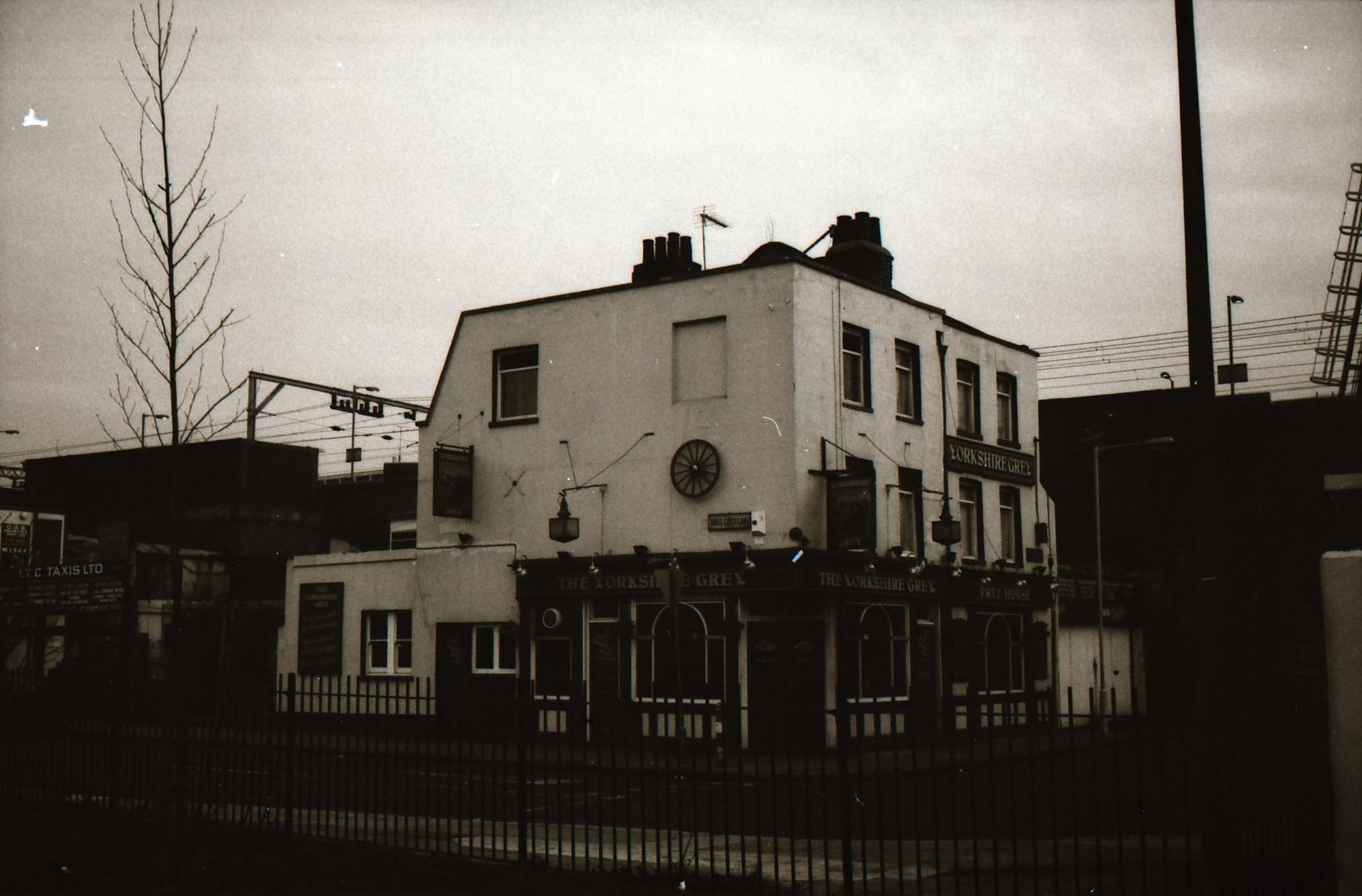 E1-Yorkshire Grey taken maybe 1991.jpg. (Pub, External). Published on 02-01-2018