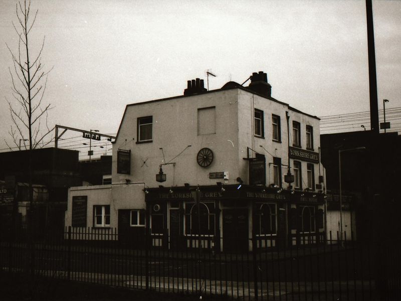 E1-Yorkshire Grey taken maybe 1991.jpg. (Pub, External). Published on 02-01-2018