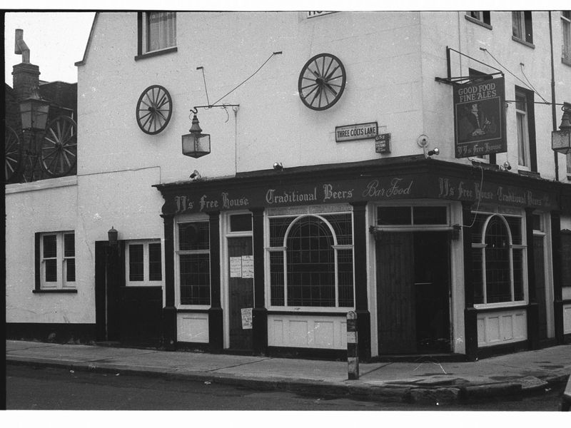 E1-JJs (Yorkshire Grey) in 1985.. (Pub, External, Key). Published on 02-01-2018