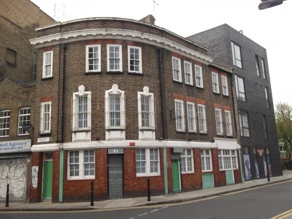 Alma  London E1 taken April 2014. (Pub, External). Published on 30-04-2014