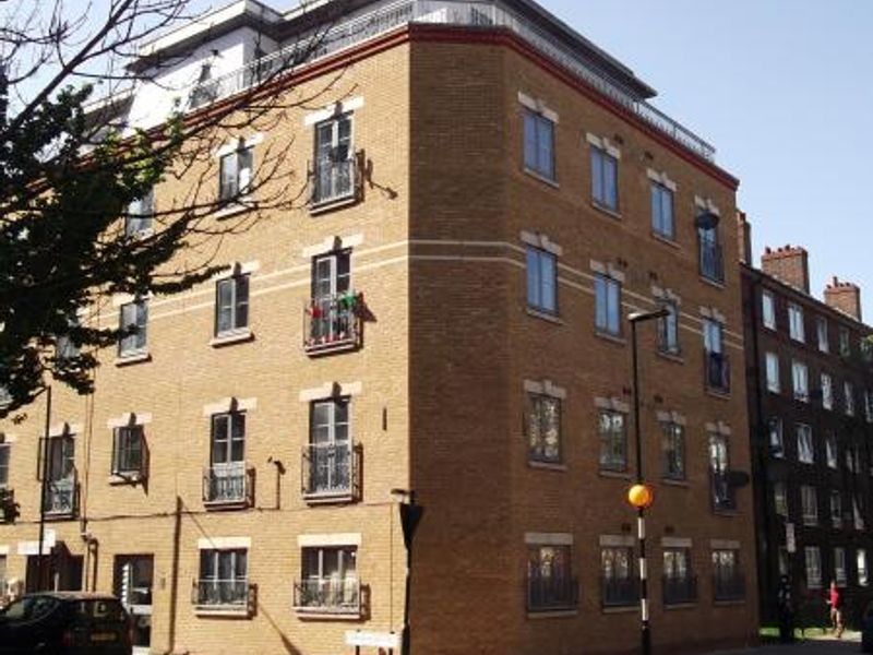 Queens Head Greatorex St London E1 taken Aprl 2014. (Pub, External, Key). Published on 30-04-2014 