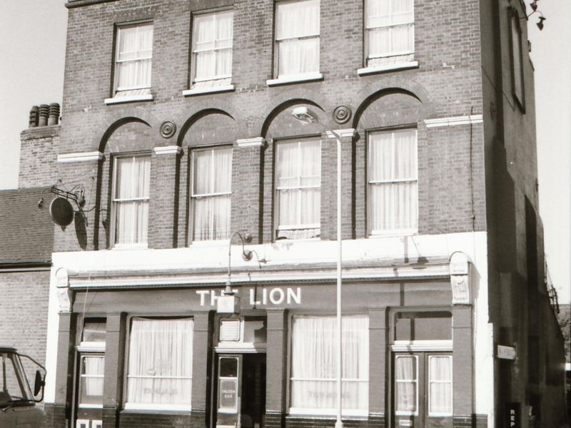 E1-Lion taken Aug 1989.jpg. (Pub, External). Published on 28-12-2017
