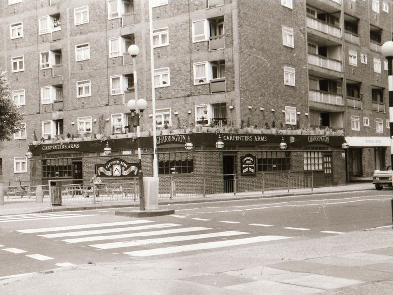 E1-Carpenters Arms taken July 1989.. (Pub, External). Published on 02-01-2018 