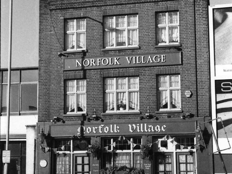 E1-NorfolkVillage taken 10 Dec 1988.jpg. (Pub, External, Key). Published on 02-01-2018