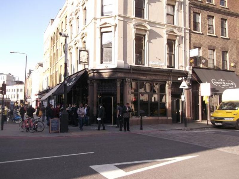 Ten Bells London E1 taken April 2014. (Pub, External). Published on 01-05-2014 