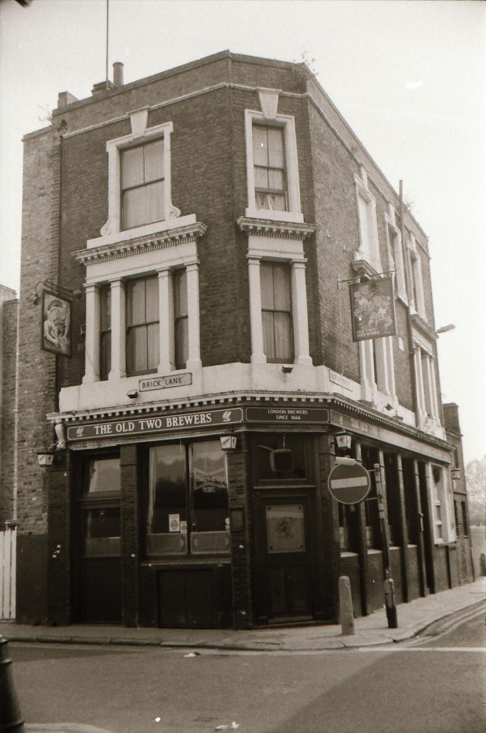 E1-Old Two Brewers taken July 1989.jpg. (Pub, External, Key). Published on 02-01-2018