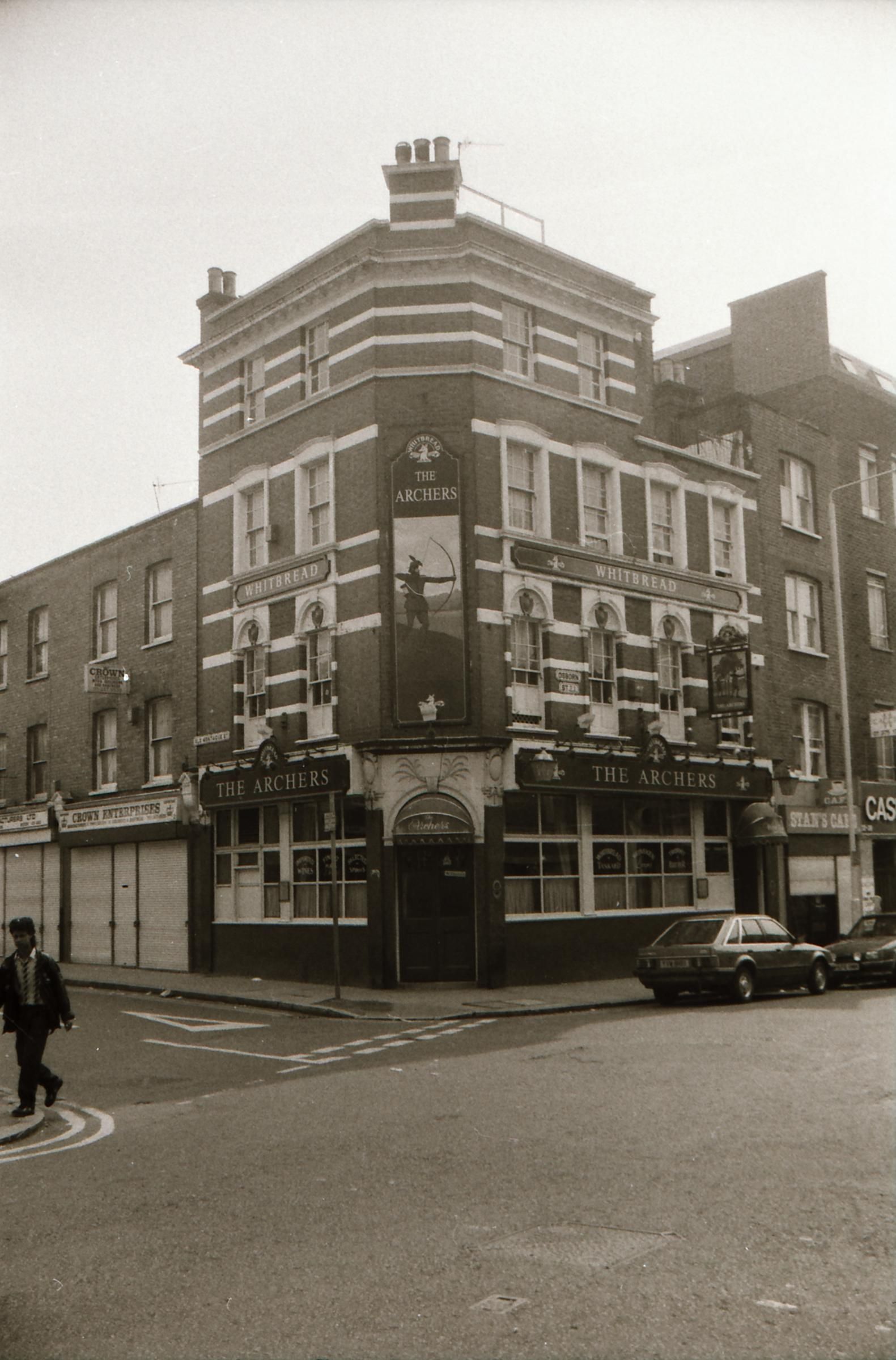 Archers  London E1 taken in July 1989. (Pub, External). Published on 27-12-2017