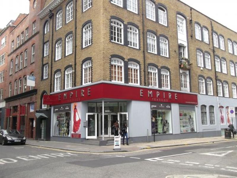 Poet London E1 taken April 2014. (Pub, External). Published on 01-05-2014