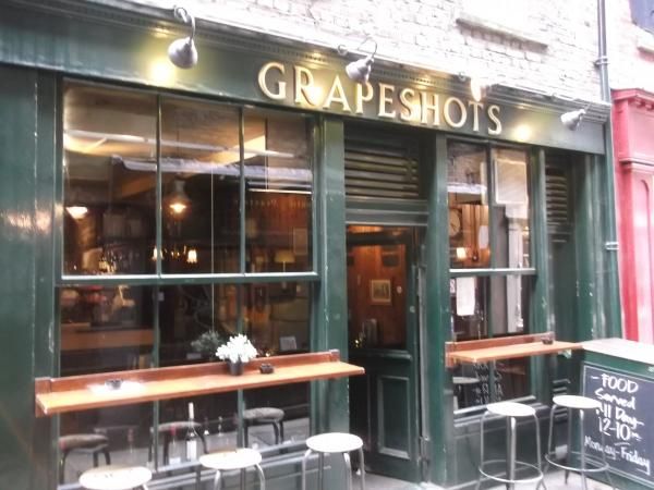 Grapeshots London E1 taken May 2016. (Pub). Published on 19-05-2016